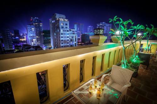 The Mou Hotel