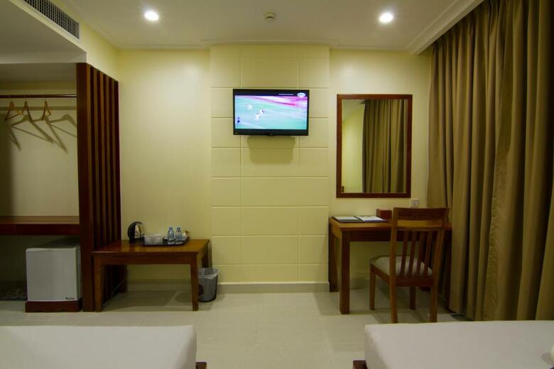 Rose Emerald Hotel