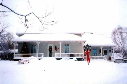 Au Domaine G�te Vall�e Des Roseaux B&B