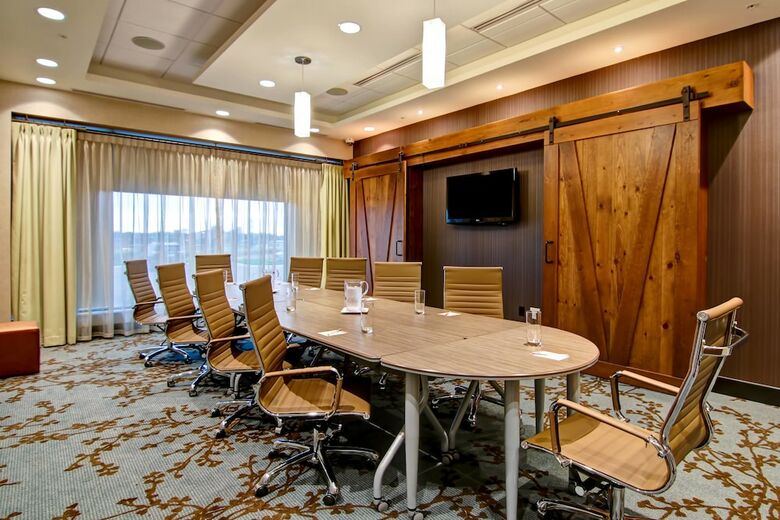 Hotel Towneplace Suites By Marriott Kincardine