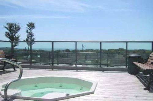 Modern Apartment & Private Parking