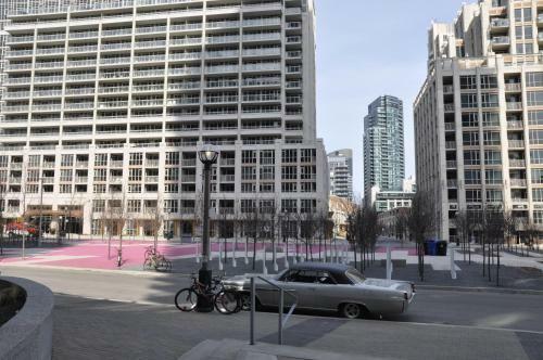 Modern Apartment & Private Parking
