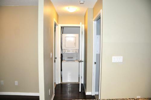 Modern Apartment & Private Parking