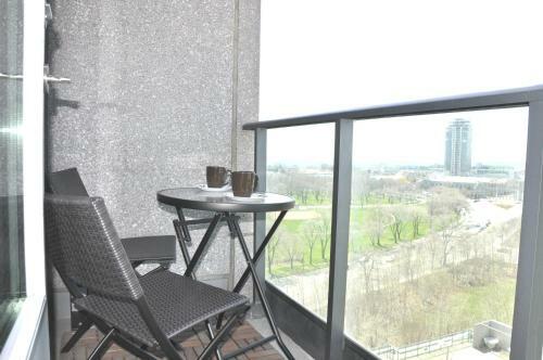 Modern Apartment & Private Parking
