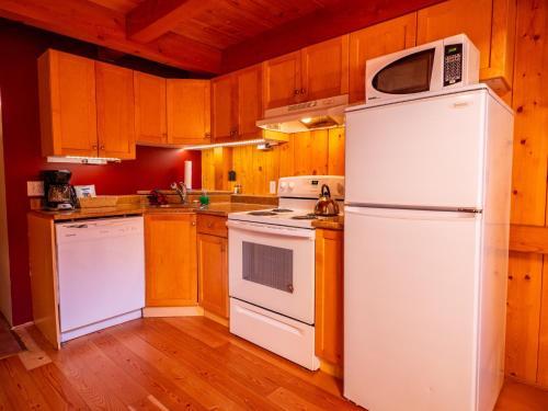 The Cabins At Terrace Beach