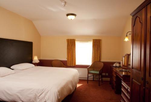 Hotel Saracens Head