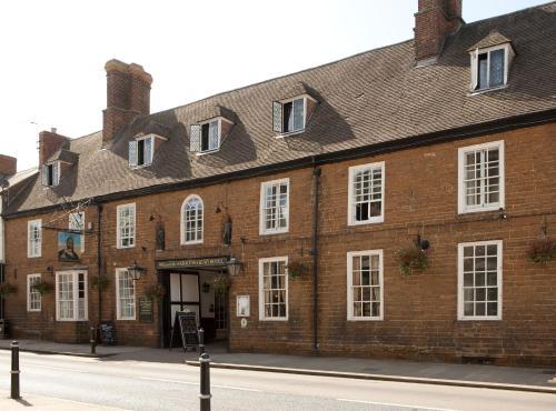 Hotel Saracens Head