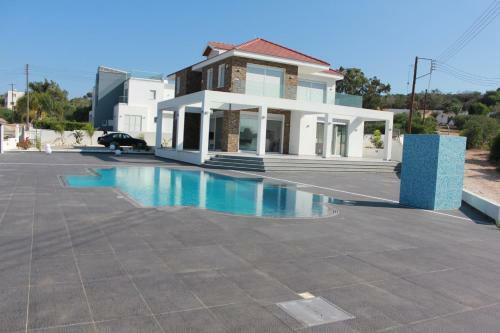 Marymina Villa