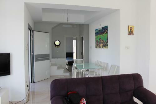 Marymina Villa