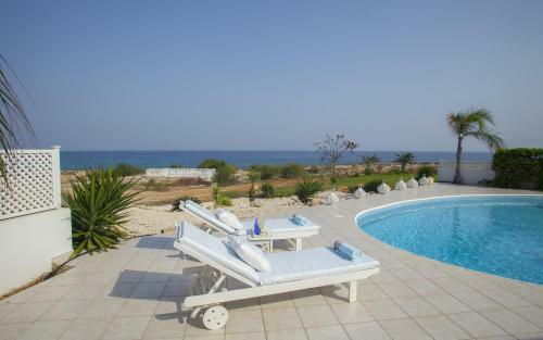 Mimoza Seafront Villa