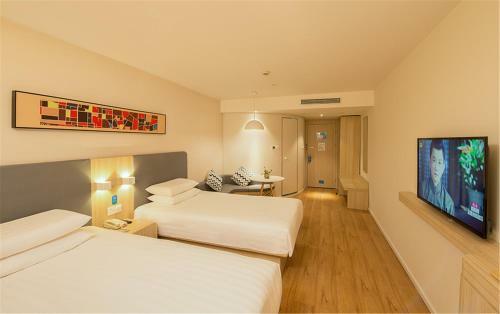 Hotel Hanting Express Wuhan Optics Valley Pedestrian Street