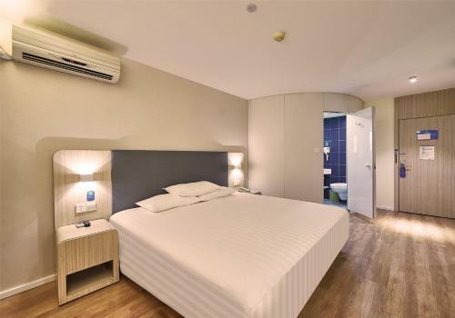 Hotel Hanting Express Wuhan Optics Valley Pedestrian Street