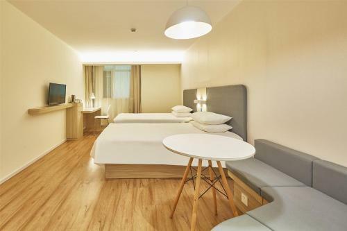 Hotel Hanting Express Wuhan Optics Valley Pedestrian Street