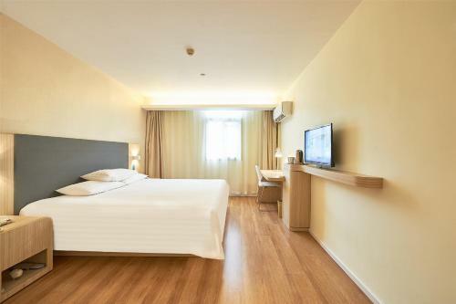 Hotel Hanting Express Wuhan Optics Valley Pedestrian Street