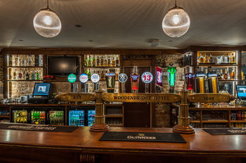 Woodenbridge Hotel & Lodge