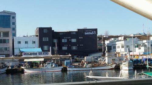 Hostal Sokcho & Guesthouse