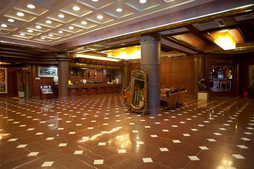 Gunsan River Hill Tourist Hotel