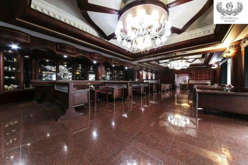 Gunsan River Hill Tourist Hotel