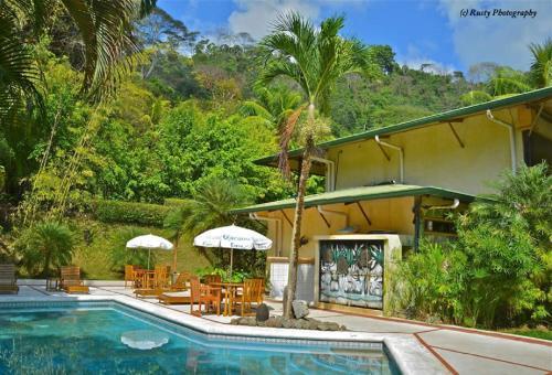 Hotel Roca Verde Beachfront