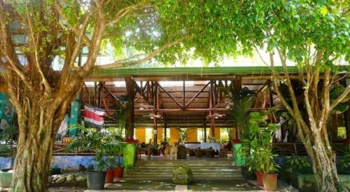 Hotel Roca Verde Beachfront