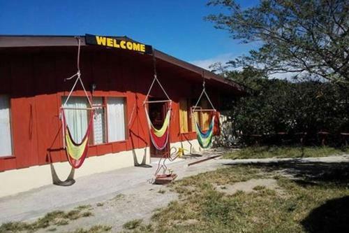 Hostal Pensi�n Y Cabinas Colibr�