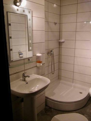 Hostal Garfild Guest House