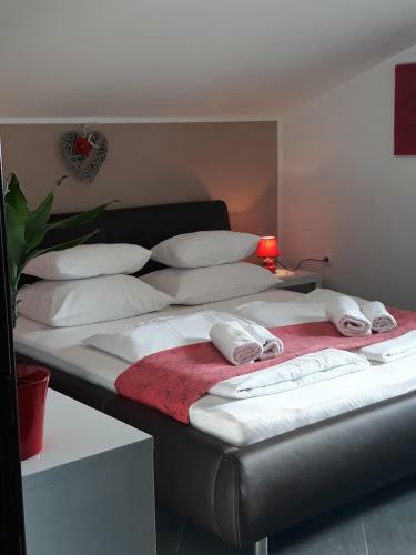 Hostal Garfild Guest House