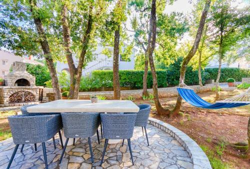 Apartments Sinisa