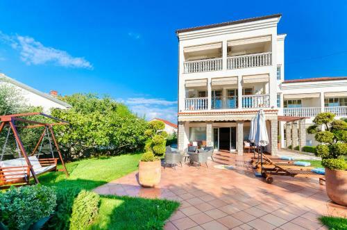 Apartments Sinisa