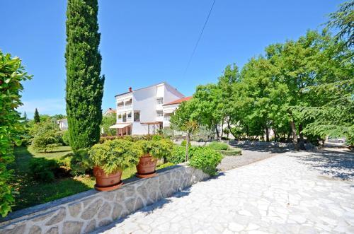 Apartments Sinisa