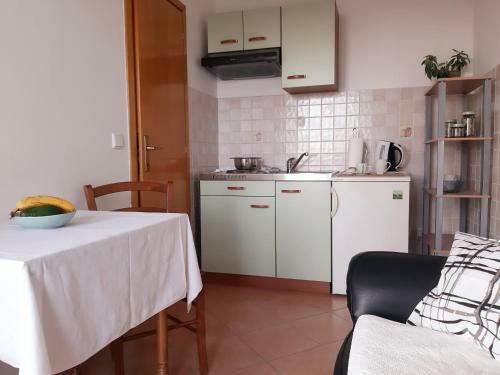 Apartments Deranja