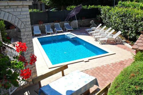 Apartment Nedescina 7455b