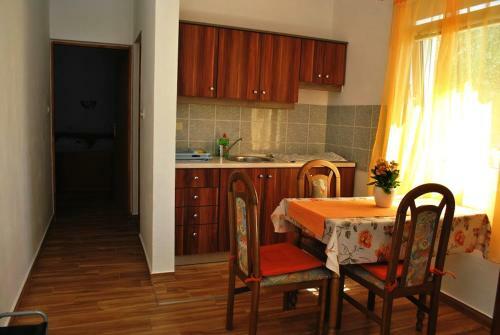 Dada Apartments