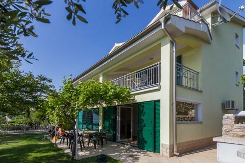 Apartments Vukeli?