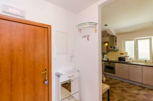 Ana Apartment