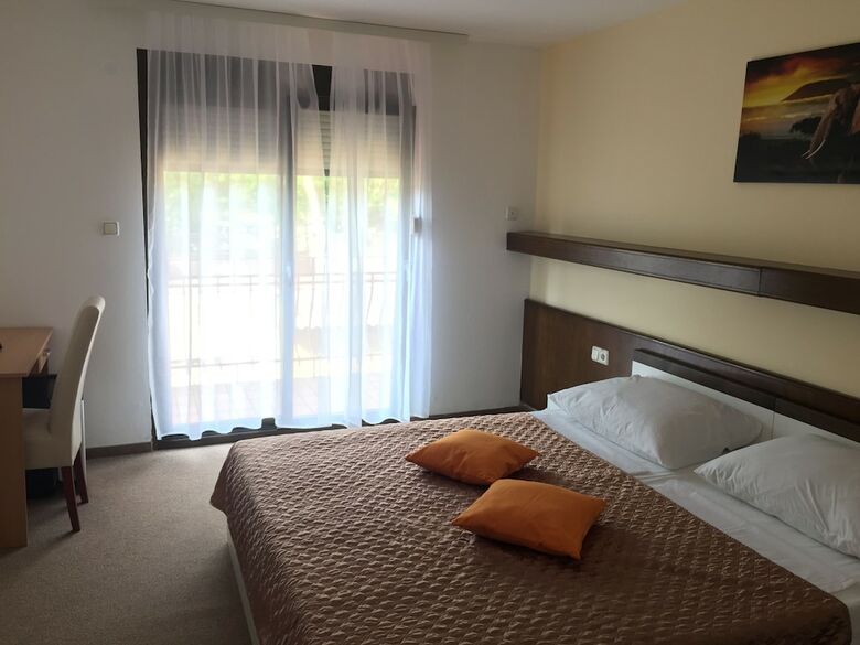 Hotel Ru?a