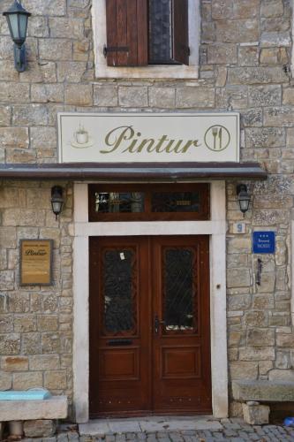 Hostal Sobe Pintur