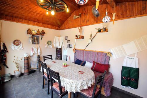 Hostal Koliu Malchovata House