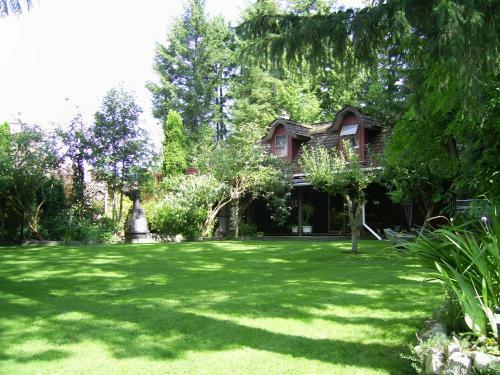 Hostal Garden House