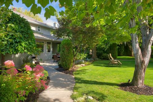 Bed & Breakfast E'laysa Guesthouse And Vineyard Retreat