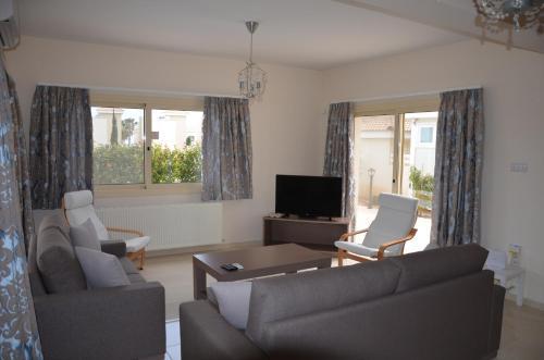 Anthorina Villa 8