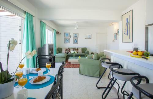 Protaras Holiday Suite Annie