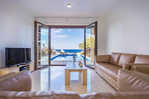 Villa Greko Mare Front Line