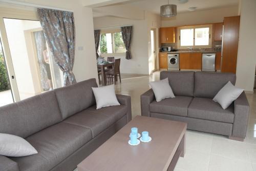 Anthorina Villa 17