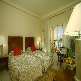 Hotel Jaz Almaza Beach