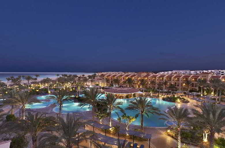 Hotel Jaz Almaza Beach