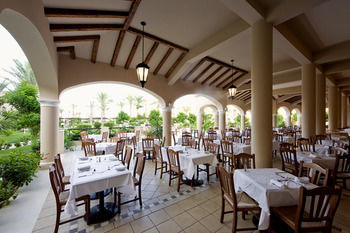 Hotel Jaz Almaza Beach