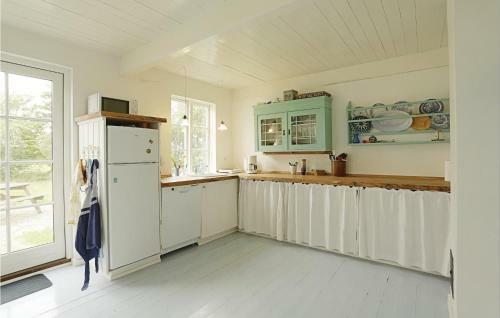 Holiday Home Gudhjem - 01
