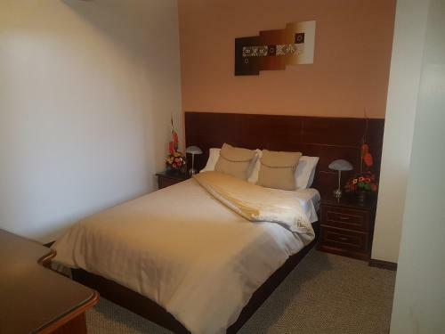 Colony Inn Hotel