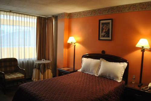 Hotel Makroz